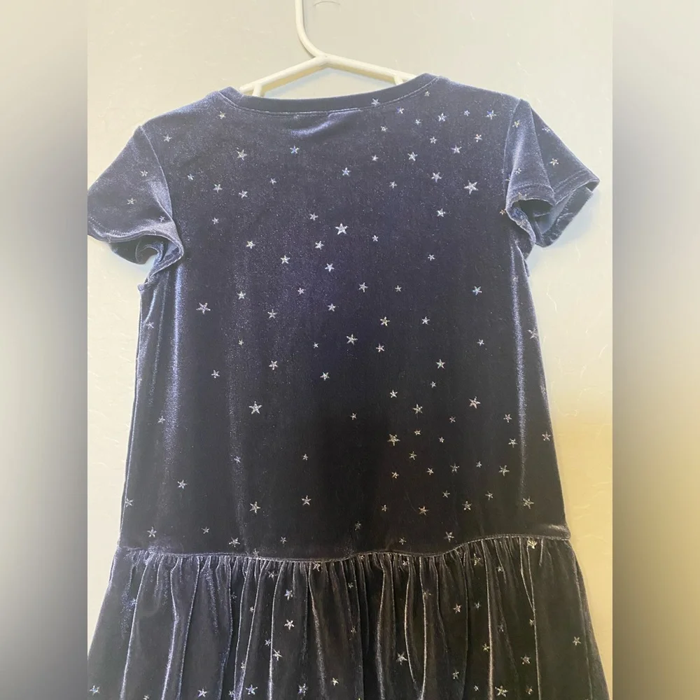 ⭐️Gap Kids short sleeve navy velvet drop waist dress with silver stars size xs